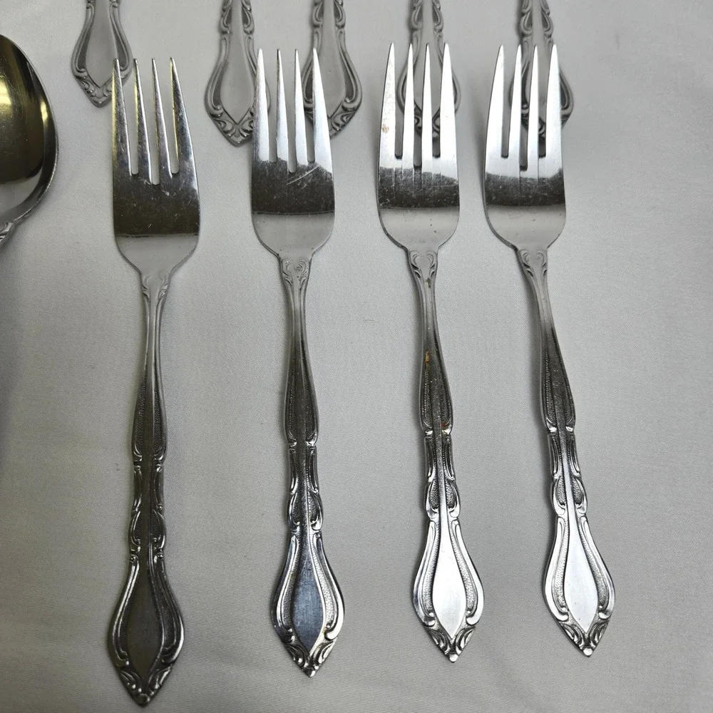 15 Piece Rogers Stainless Korea Flatware Set Auberge Pattern Forks Spoons